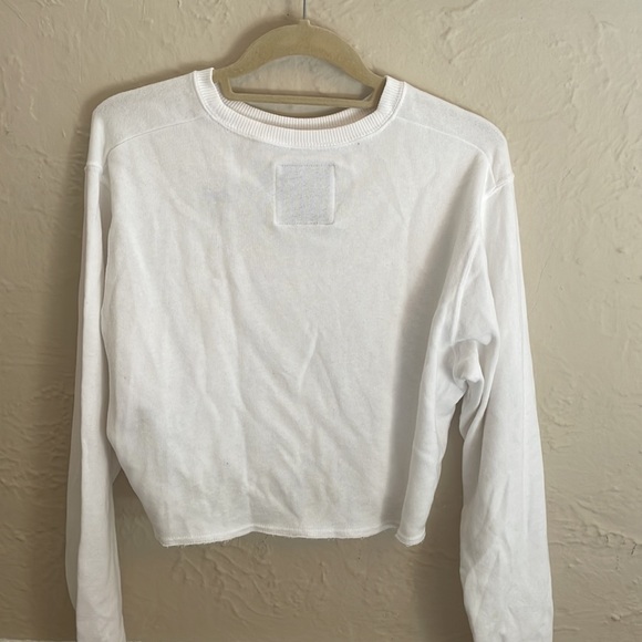 Hollister long sleeve butterfly top - Picture 2 of 3